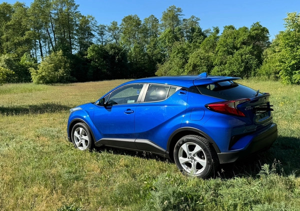 Toyota C-HR cena 77600 przebieg: 115200, rok produkcji 2018 z Konin małe 781